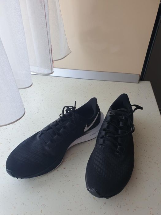 Pantofi Nike Dama pentru alergat/fitness, Marimea 42 EUR