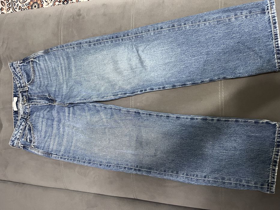 Женская одежда (джинсы)