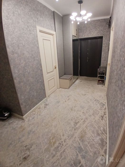 Яккасарай.Продам 3х комн квартиру в центре. 78кв/м  кирпич высокопотол