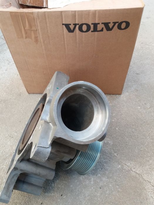 Pompa apa Volvo FL 20834409 Renault, Deutz