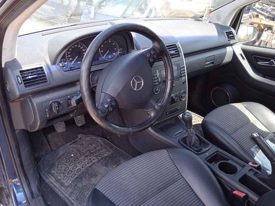 Мерцедес А170 W169 1.7 бензин. Само на части