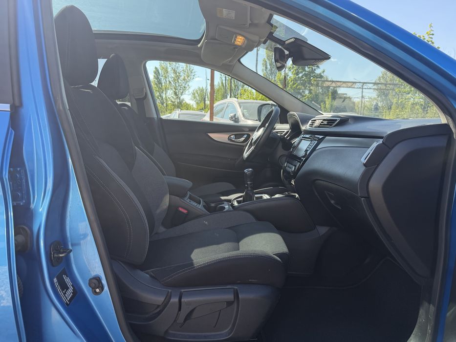 Nissan Qashqai 1.6dci facelift 07.2018, incalzire scaune, camere 360, plafon panoramic, rate si garantie!