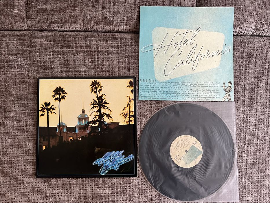 Vand discuri de vinil prese audiofile japoneze