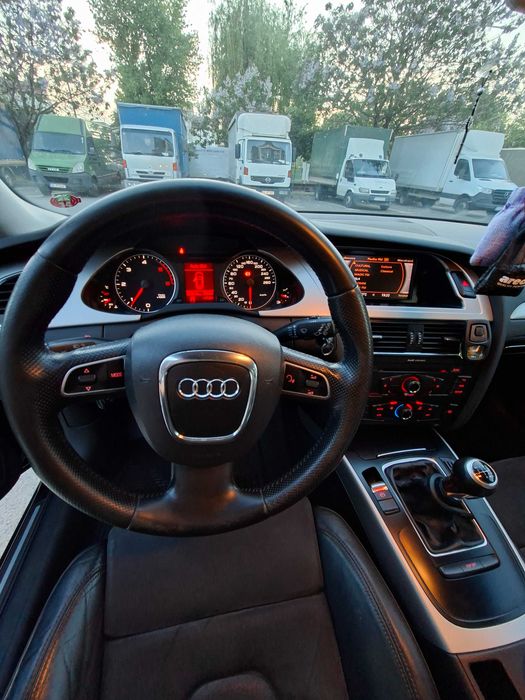 Vând Audi A4 B8