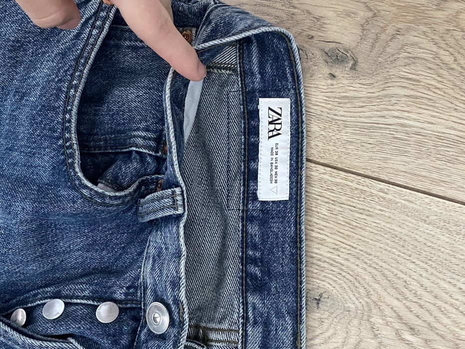 Синие джинсы Zara