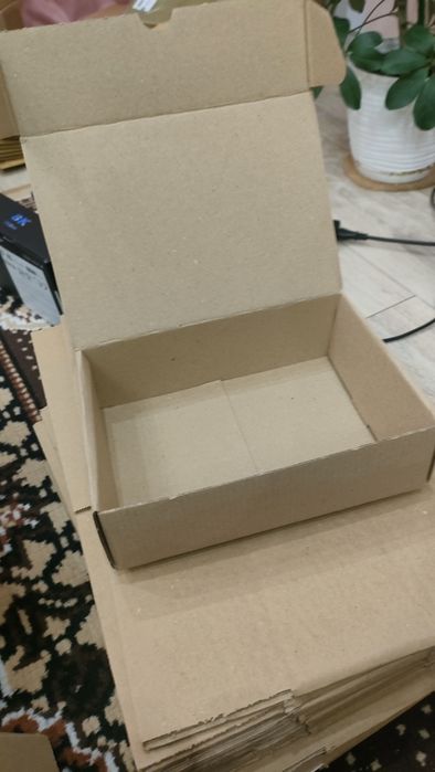 Малки кутии за пратки и малки пликове