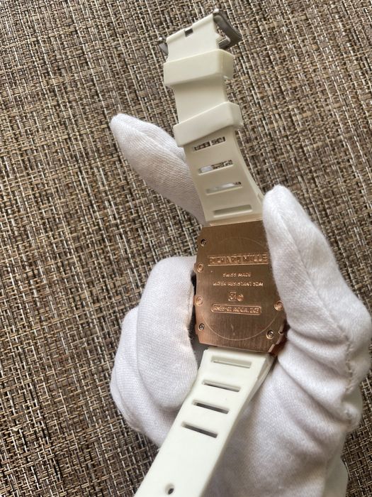 Различни часовници на известни марки