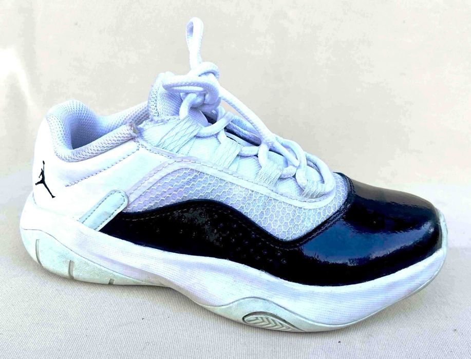 Air Jordan 11 CMFT Low "Concord" Sneakers Alb Negru Piele Nr.36