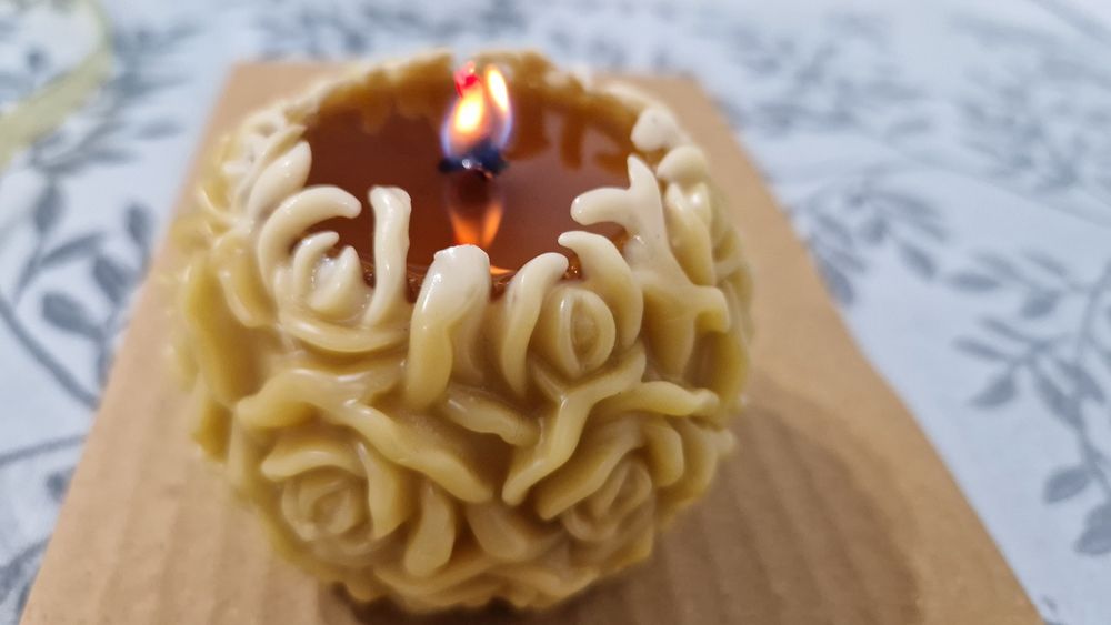 Свещи от пчелен восък