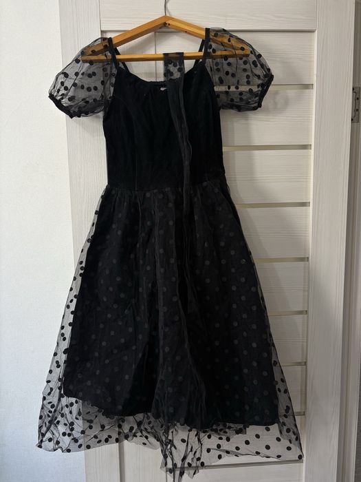 Продаются женские платья