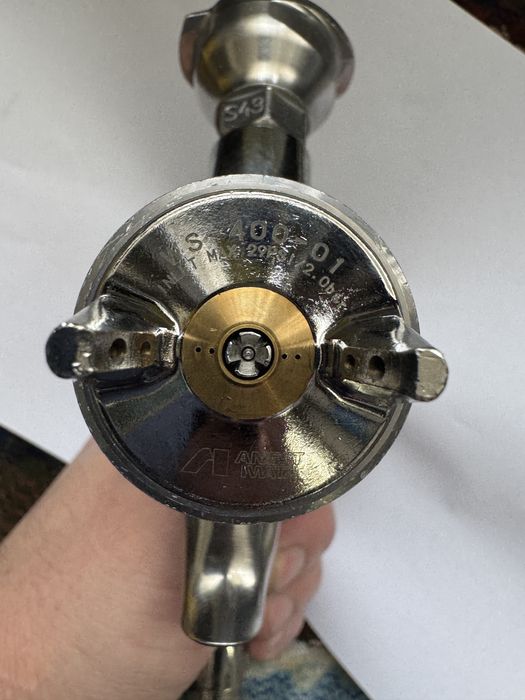 Pistol de lac Anest Iwata Pininfarina LS-400