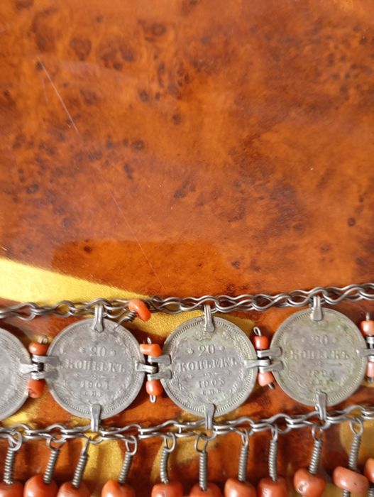 Бижутерия из старынных монет