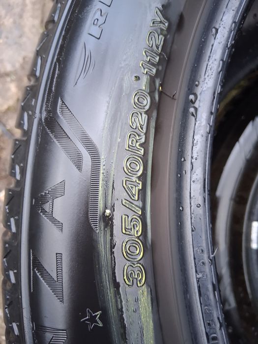 20цола спорт 305 40 и 275 45 20 BRIDGESTONE 4броя летни