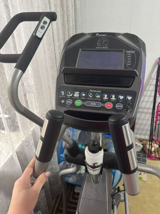 Беговой тренажор эллипс