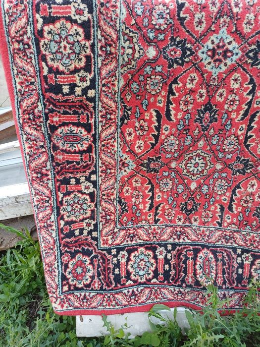 Продам ковёр чисто шерстяной.