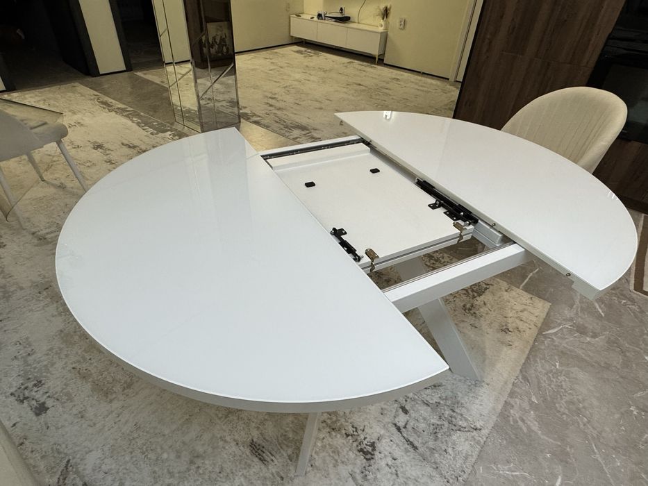 Стол Rondo (4-6 персон) раздвижной