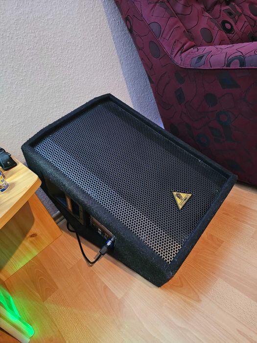 Sistem boxe profesionale Behringer