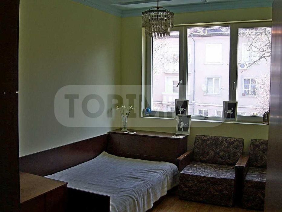 Дава се под наем Тристаен апартамент в Варна, Гръцка махала - 100 кв.м за 600 € - Снимка #8