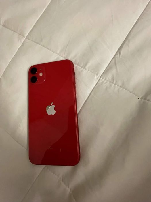 Iphone 11 красный