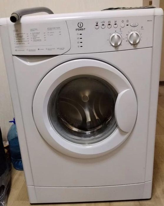 Продам стиральную машину indesit 4kg