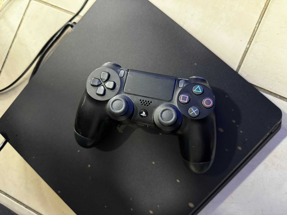 PlayStation 4 Slim 1TB
