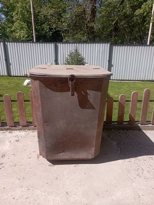 Продам бак для мусора