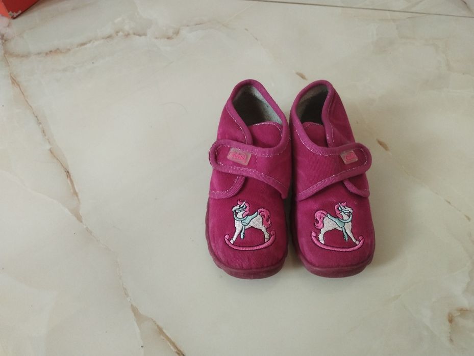 Обувки,маратонки,кецове и пантофи