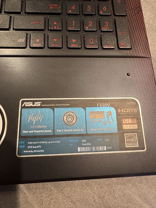 Vând laptop Asus F550V intel core i7 nvidia gtx 950m