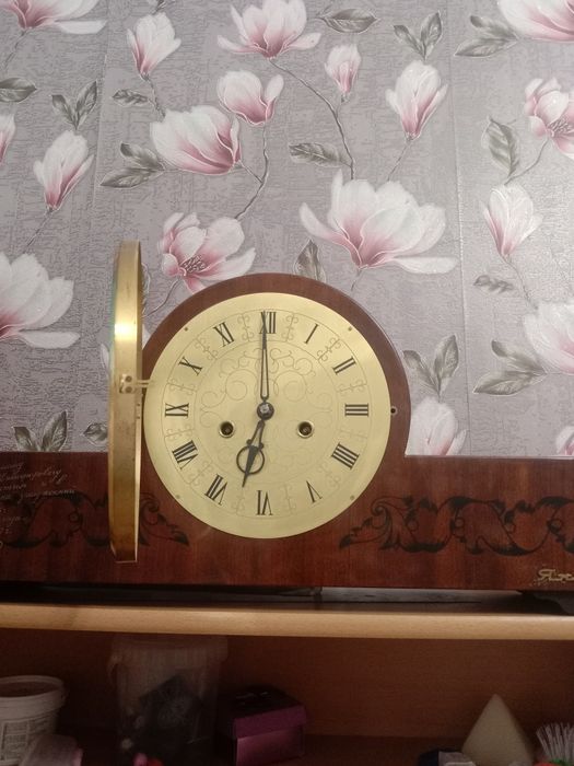 Продам Часы с боем.