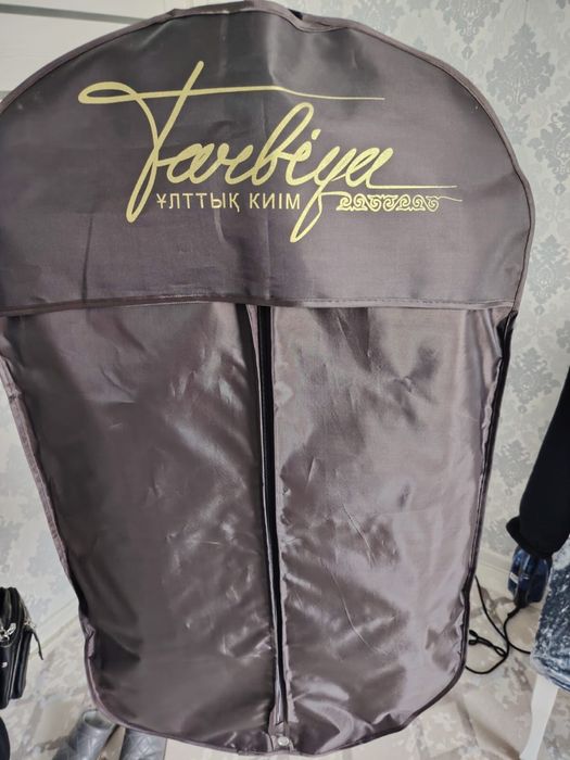 Продается бомбер бренд