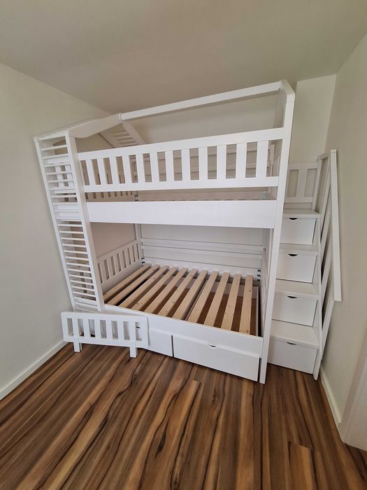 TRANSPORT GRATUIT.Pat etajat din lemn masiv.Cod 4005