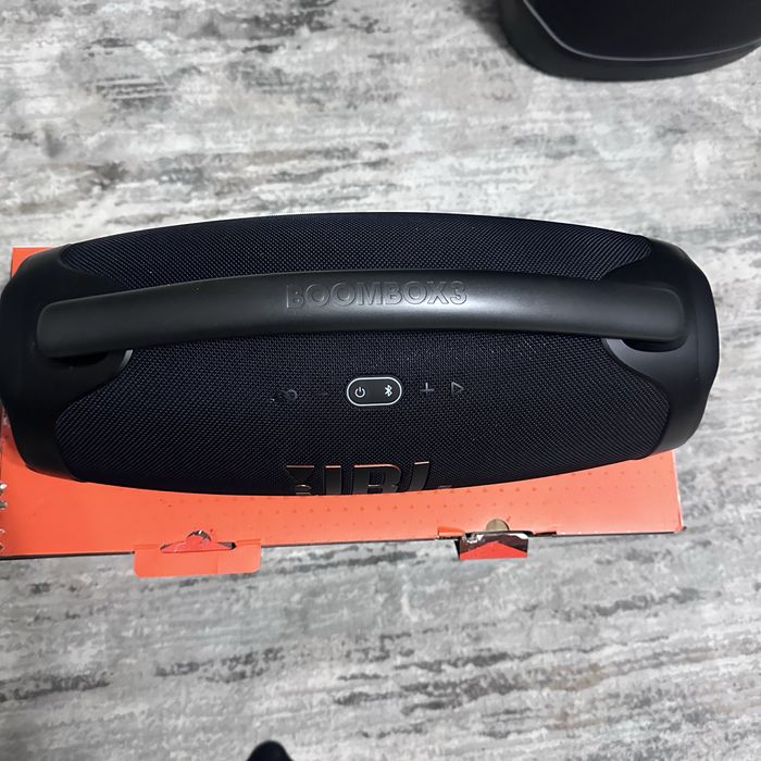 Jbl boombox 3 schimb partybox