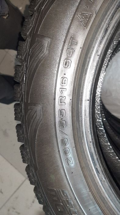 Продам шины зимние