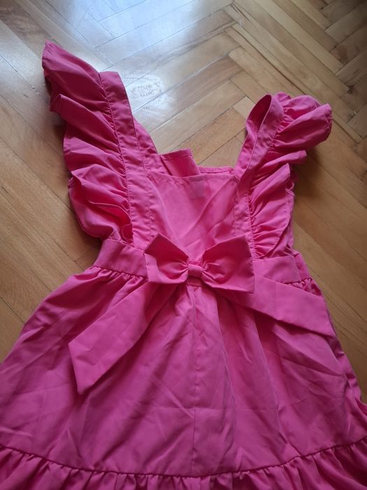 Лятна розова рокля