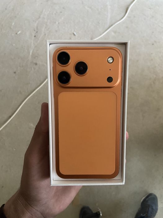 iphone xr 17 pro korpus taqilgan