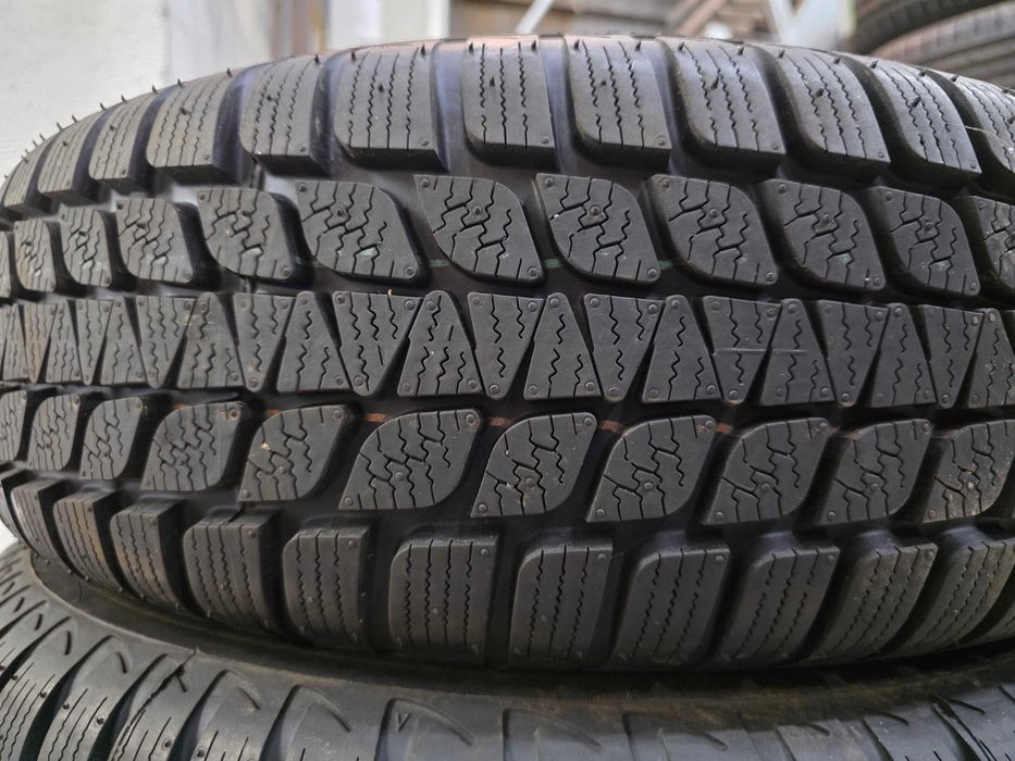 2бр Като нови зимни гуми 195 70 14 - Bridgestone