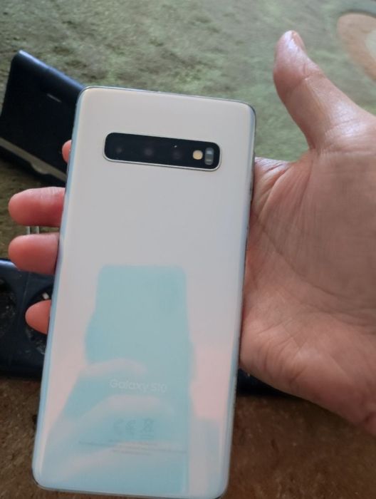 Продам/обменяю samsung s10