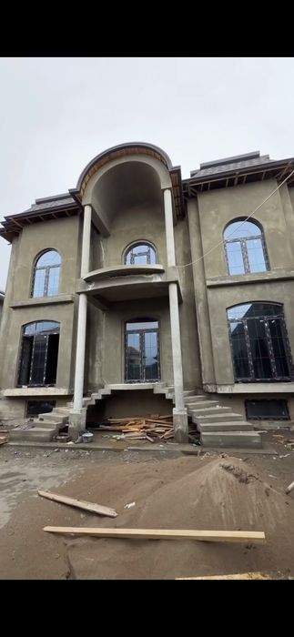 Продаётся шикарный частный 7.3 сотки в Юнусабадском районе.