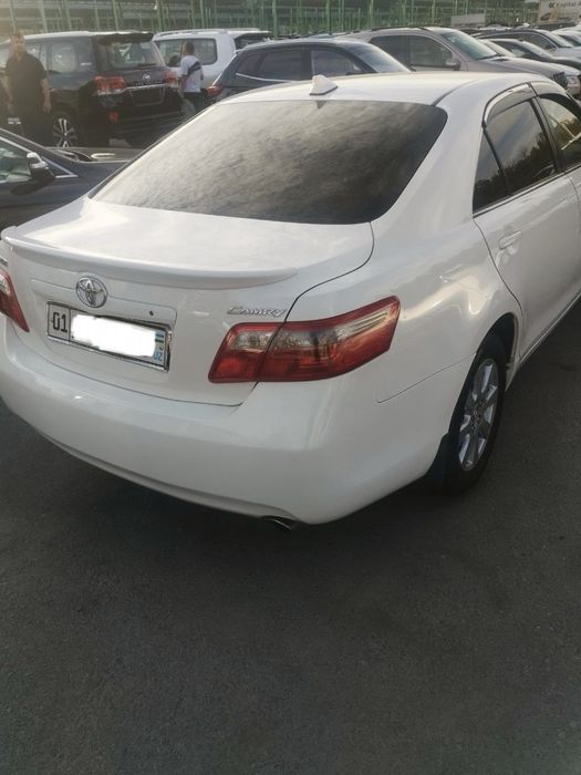 Продаётся Toyota Camry 40 белая