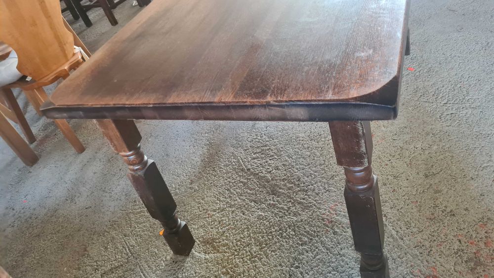 масас резбовани крака  +4 стола