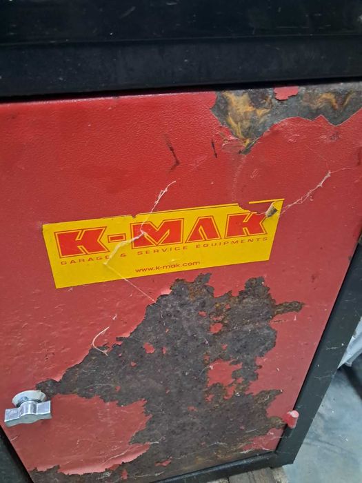 Продавам машина за изправяне на джанти