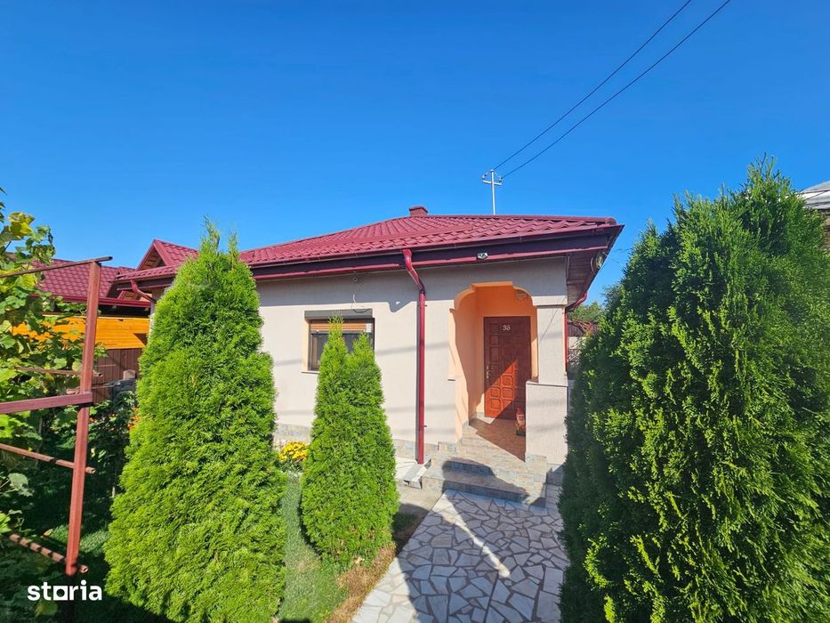 Casă din cărămidă, zona Piața Mare, acoperiș Lindab, 3 camere