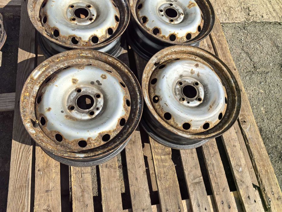 15 цола 4 х 100 мм Дачия / Рено - 6 Инча / ЕТ 50