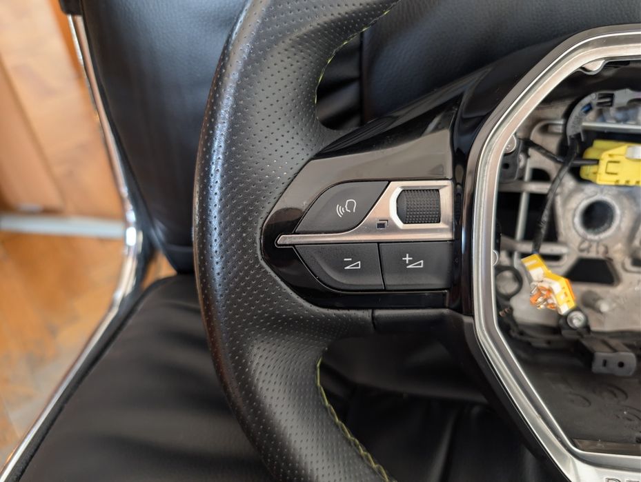 Продавам волани за пежо GT 208, 308, RCZ, 3008, 5008, 307