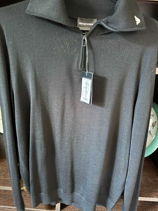 NOU cu eticheta ! Emporio Armani Pulover Virgin Wool Marime L