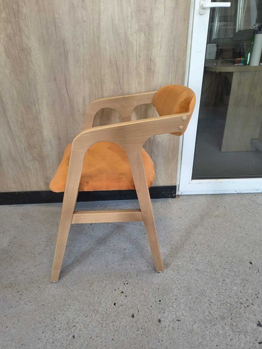 Scaune living bucatarie