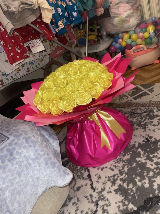 Букет из атласной ленты