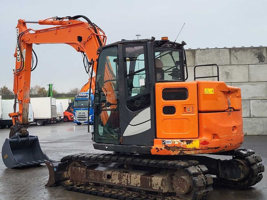 Гусеничный экскаватор Hitachi ZX85 USB-5A