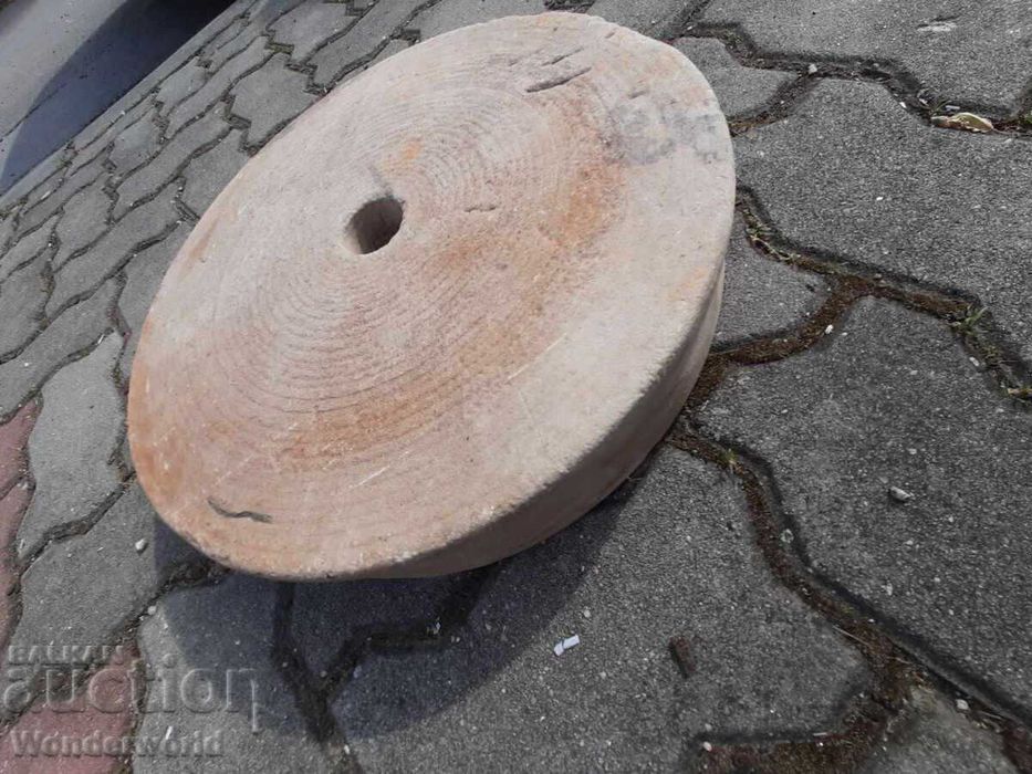 Стар Камък за точило - точиларски камък