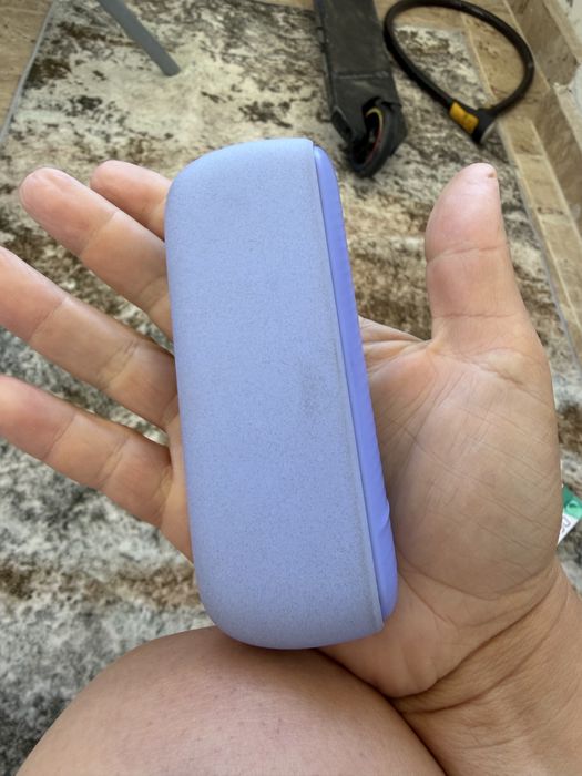 Iqos Iluma folisita merge foarte bine si tine incarcata pana la 2 zile